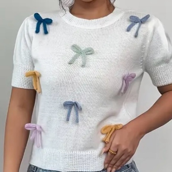 Sweaters - Short Sleeve Knit Crewneck Sweater with Bows